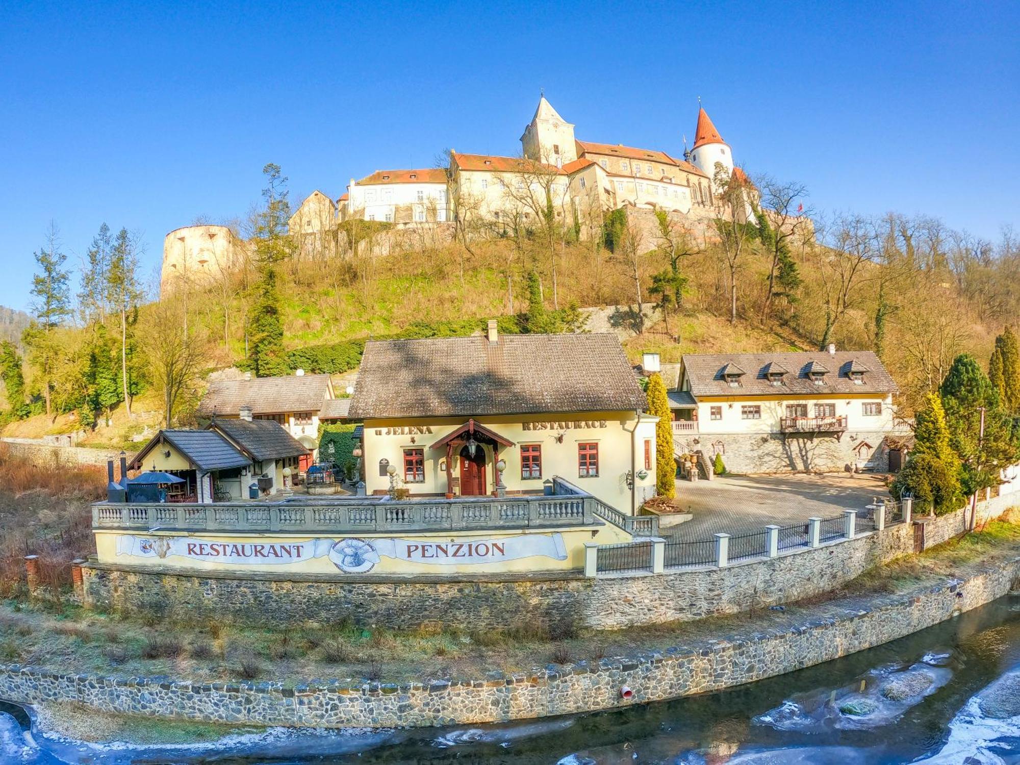 Resort U Jelena Krivoklat Exterior photo