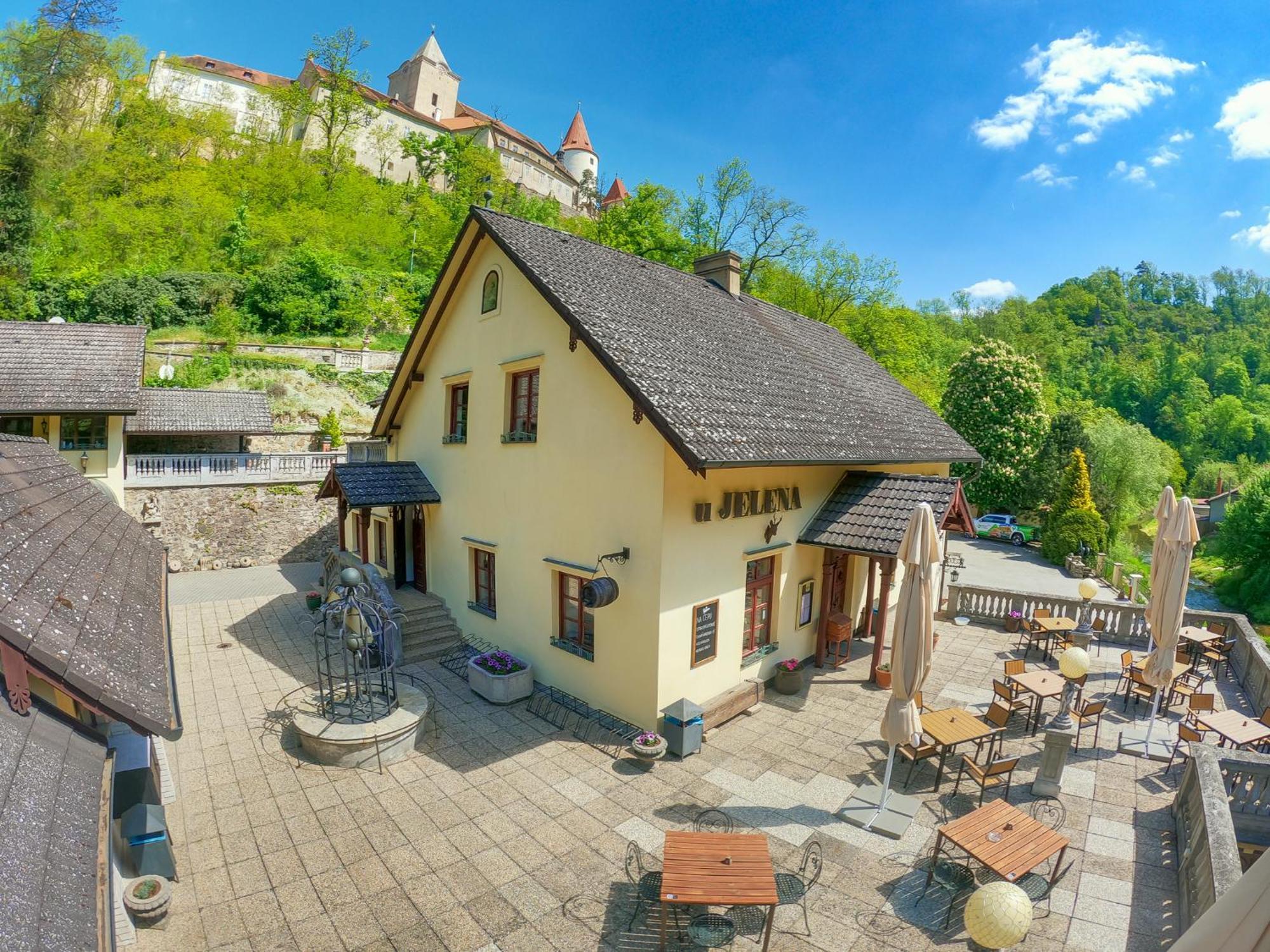 Resort U Jelena Krivoklat Exterior photo