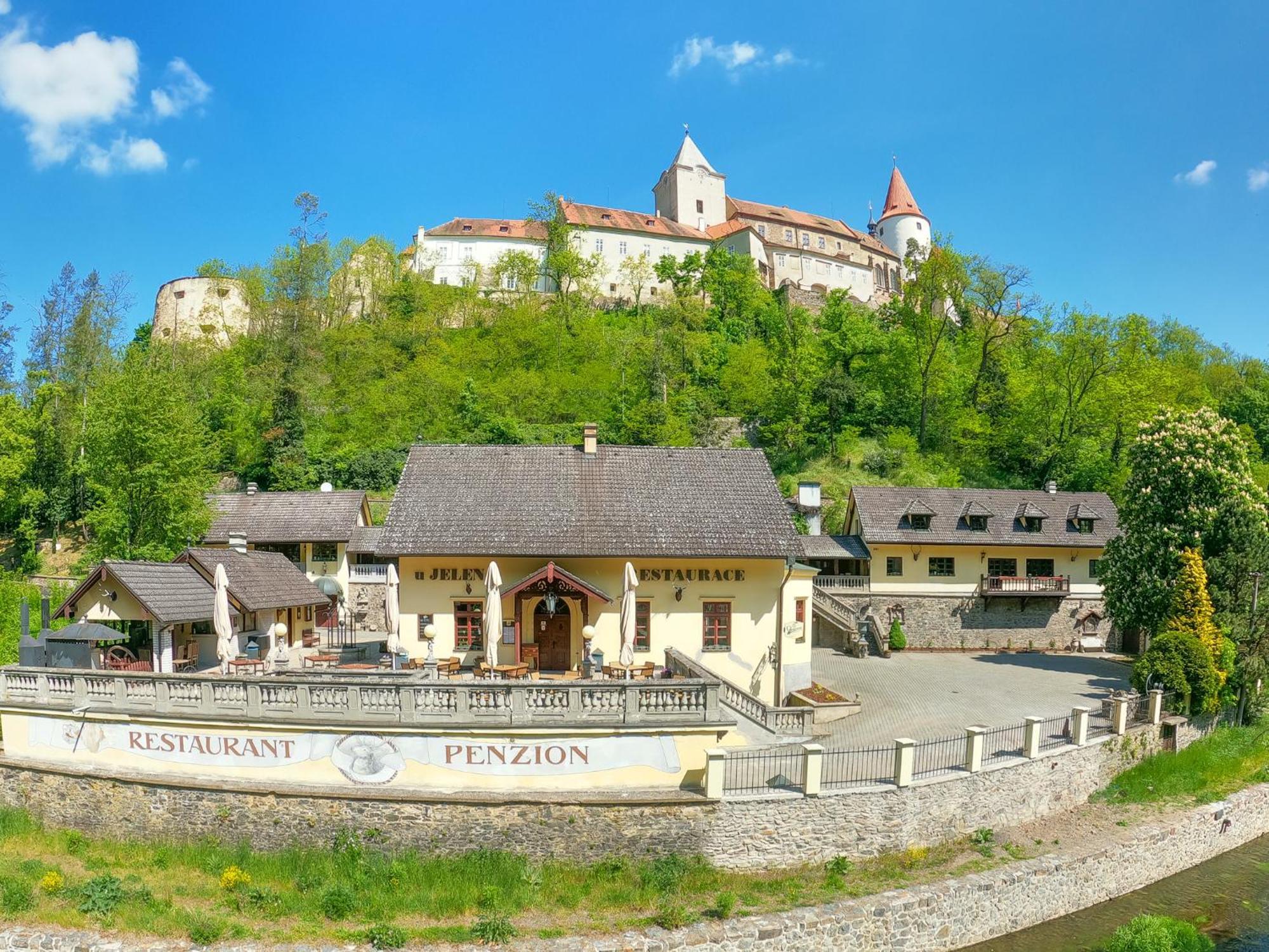Resort U Jelena Krivoklat Exterior photo